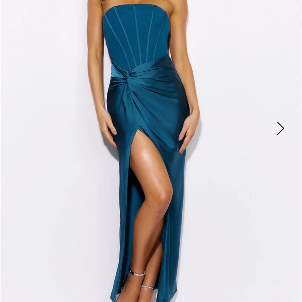 Hello Molly dress, XL (I'm a size 10, Australian sizes Run smaller)